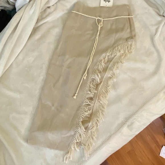 NWT Dula the Label no. 4 linen thigh slit with fringe midaxi skirt & rope belt - Picture 14 of 15